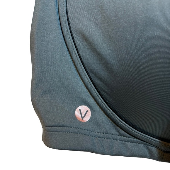 Livi Active Molded Cup No Wire Sports Bra - Picture 6 of 9